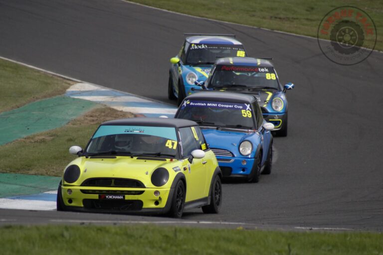 Scottish Mini Cooper Cup Impresses With Exhilarating Racing During Knockhill’s Caterham Festival!